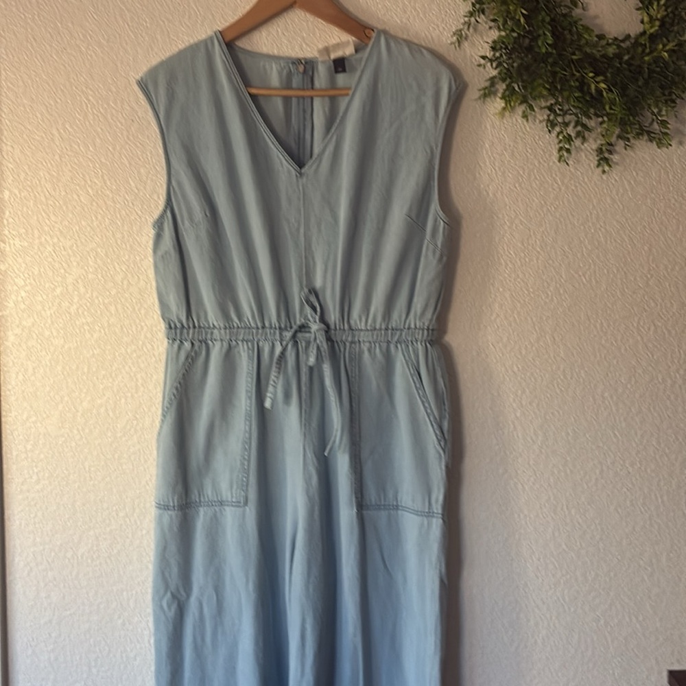 Universal Thread Women's Chambray Sleeveless Jumpsuit Size Medium - Picture 2 of 10